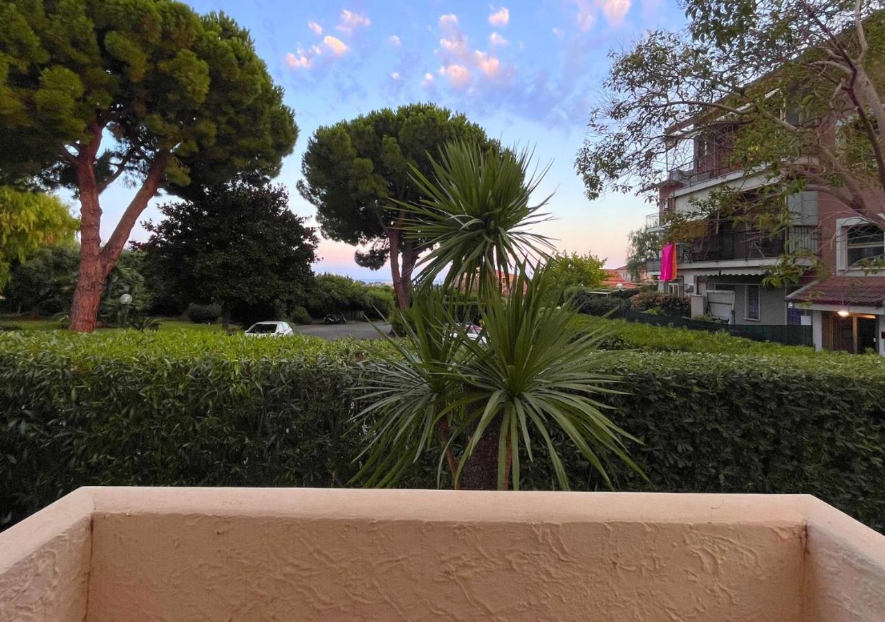 La Luna E Il Falo Ceriale Extérieur photo